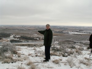 Tee sees a deer. Idaho Falls 2006